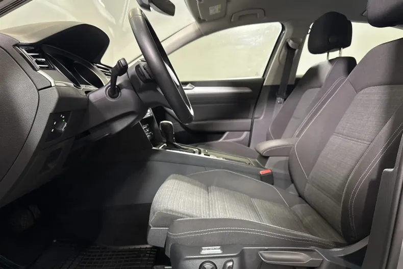 Volkswagen Passat din 2022 cu 34.814 km - oferta VOL249647 - foto 21