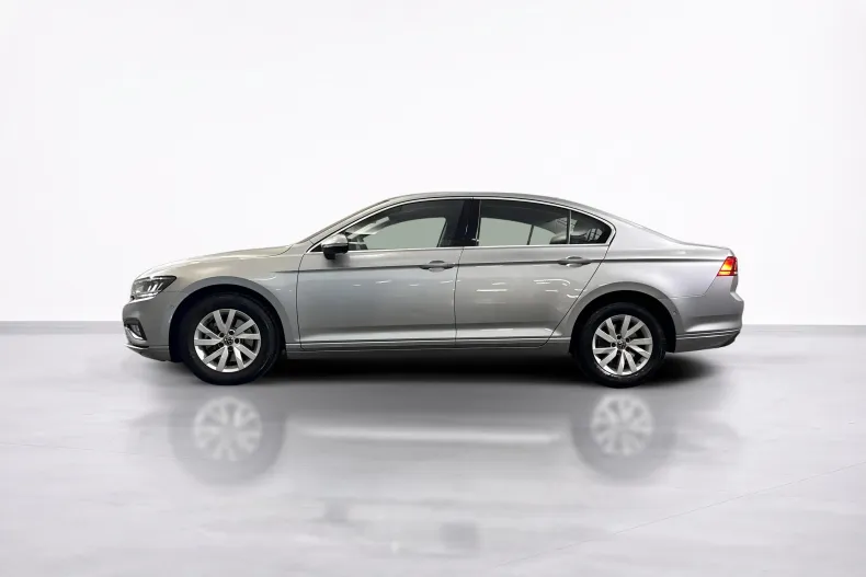 Volkswagen Passat din 2021 cu 93.275 km - oferta VOL249648 - foto 2