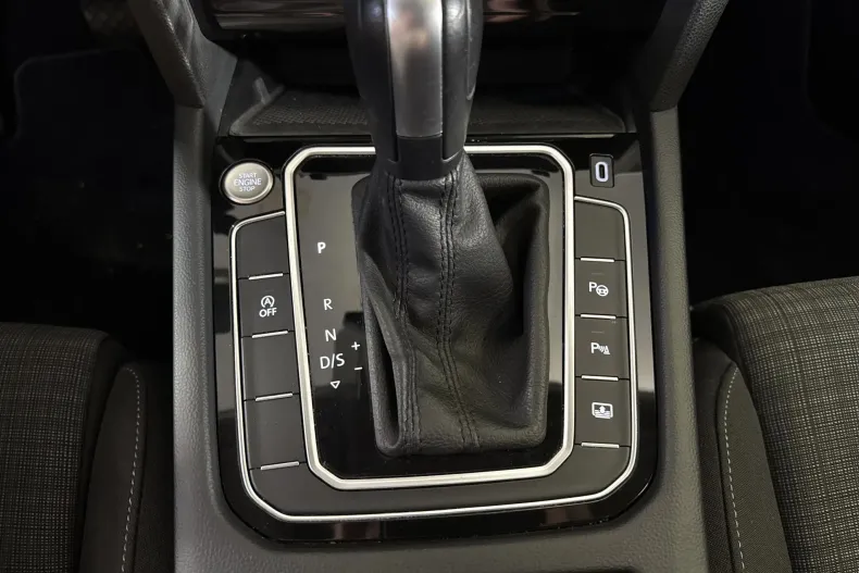 Volkswagen Passat din 2021 cu 93.275 km - oferta VOL249648 - foto 17