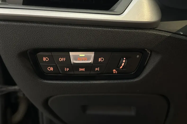 BMW 320 (Seria 3) din 2020 cu 141.697 km - oferta BMW249653 - foto 15