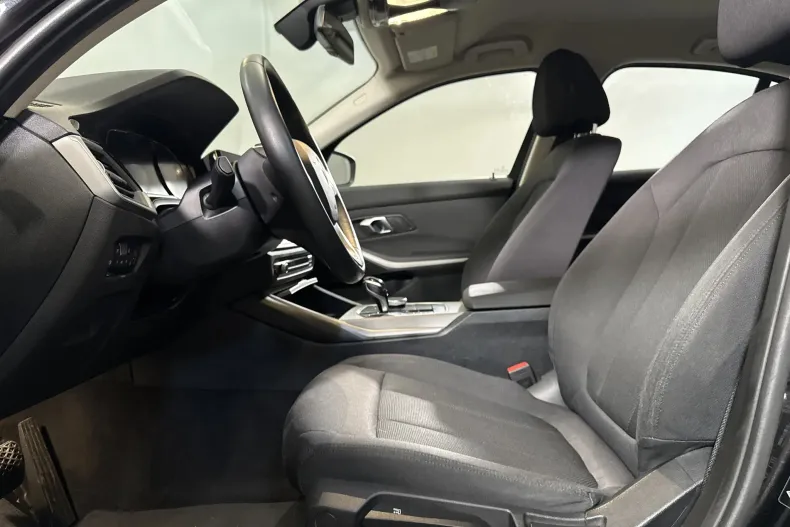 BMW 320 (Seria 3) din 2020 cu 141.697 km - oferta BMW249653 - foto 23