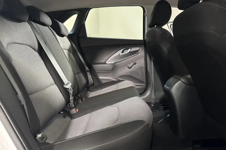 Hyundai i30 din 2022 cu 67.394 km - oferta HYU249658 - foto 12