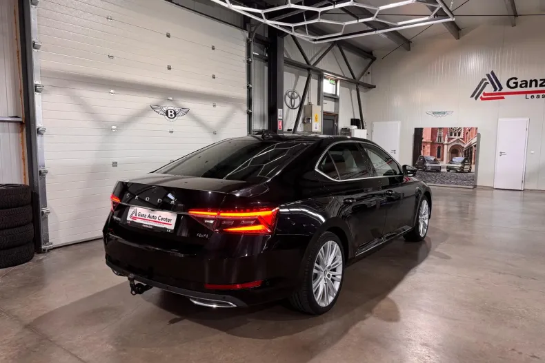 Skoda Superb din 2023 cu 88.801 km - oferta SKO249661 - foto 4