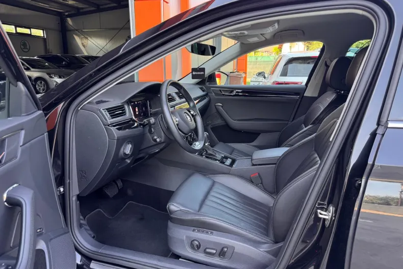Skoda Superb din 2023 cu 88.801 km - oferta SKO249661 - foto 5
