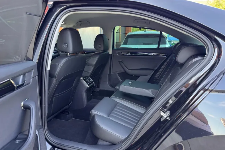 Skoda Superb din 2023 cu 88.801 km - oferta SKO249661 - foto 18