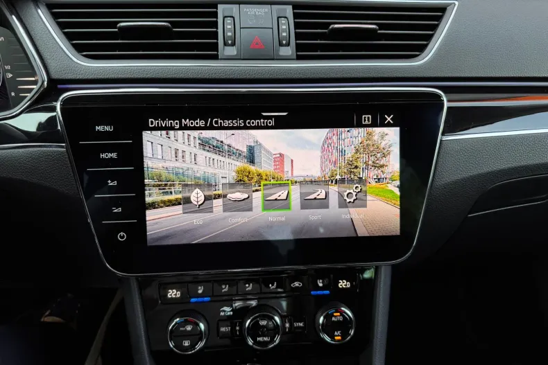Skoda Superb din 2023 cu 88.801 km - oferta SKO249661 - foto 23