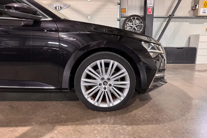 Skoda Superb din 2023 cu 88.801 km - oferta SKO249661 - foto 40