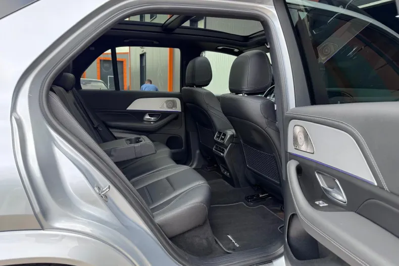 Mercedes-Benz GLE 450 (Clasa GLE) din 2024 cu 72.098 km - oferta MER249663 - foto 17