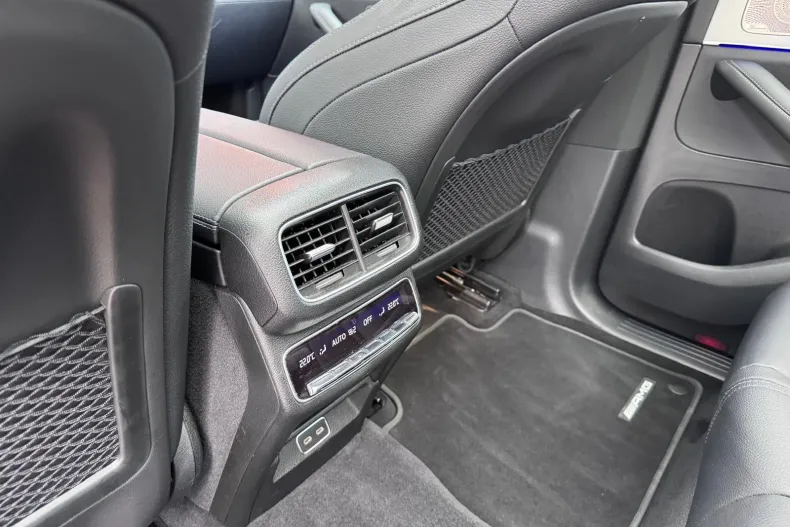 Mercedes-Benz GLE 450 (Clasa GLE) din 2024 cu 72.098 km - oferta MER249663 - foto 19
