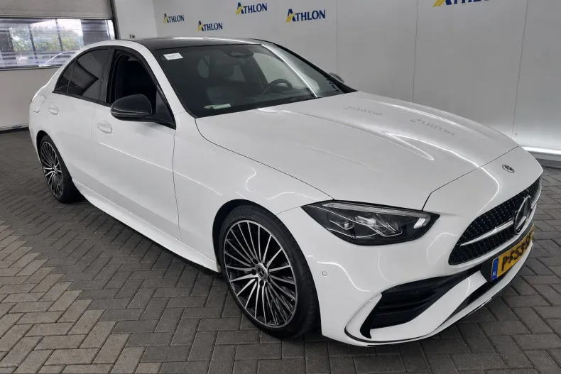 Mercedes-Benz CLC 200 din 2022 cu 108.107 km - oferta MER249668 - foto 1