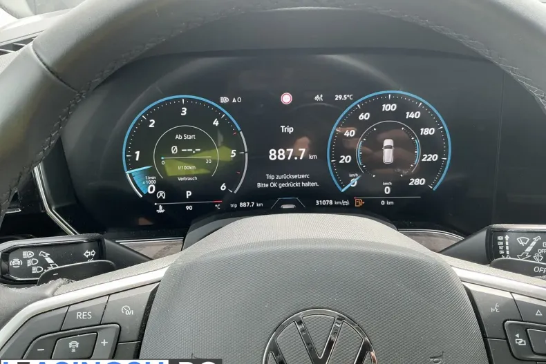 Volkswagen Touareg din 2025 cu 31.078 km - oferta VOL249682 - foto 13
