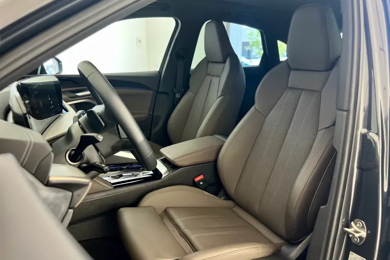 Audi Q5 din 2025 cu 28.902 km - oferta AUD249683 - foto 11