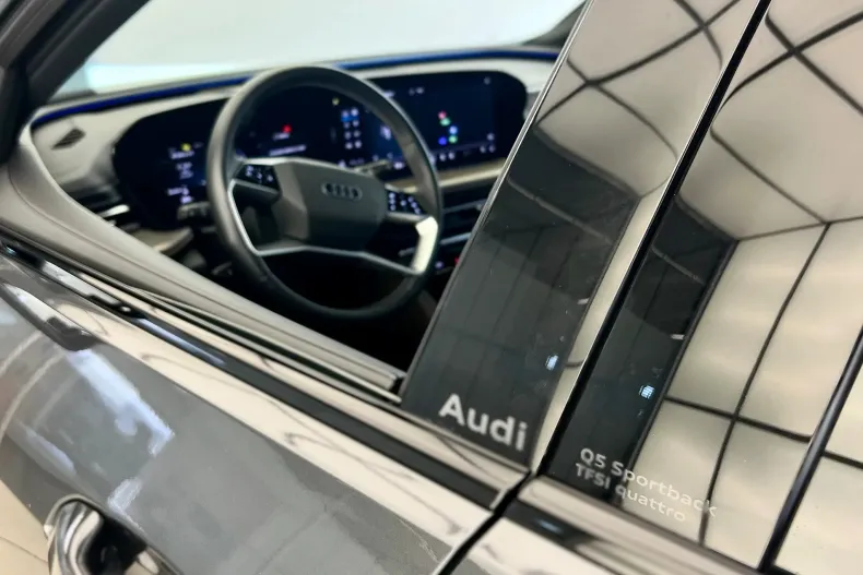Audi Q5 din 2025 cu 28.902 km - oferta AUD249683 - foto 37