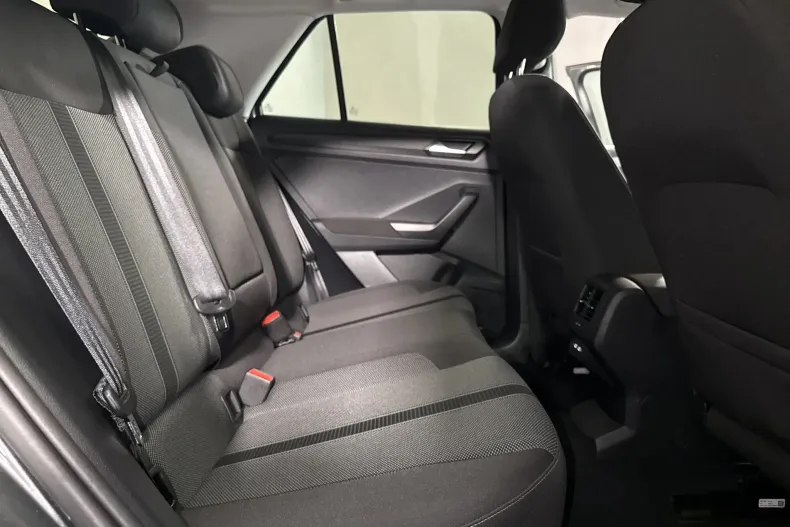 Volkswagen T-Roc din 2024 cu 44.003 km - oferta VOL249695 - foto 12