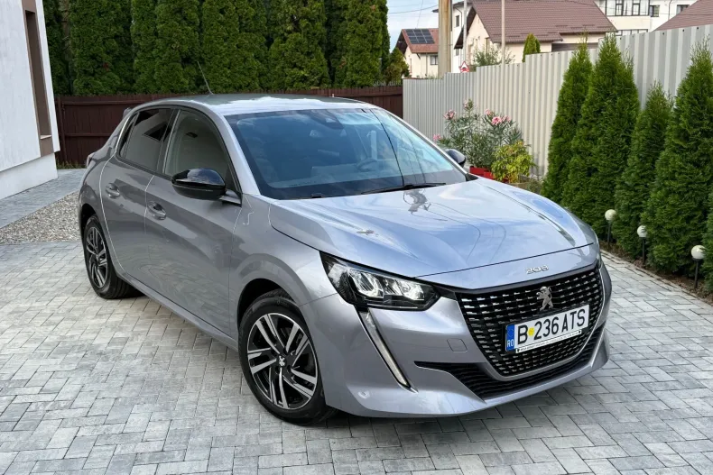 Peugeot 208 din 2023 cu 32.398 km - oferta PEU249700 - foto 1