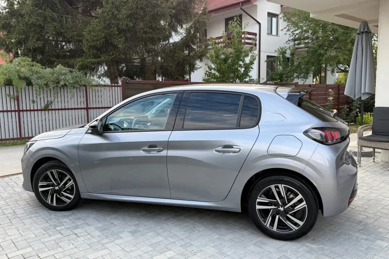 Peugeot 208 din 2023 cu 32.398 km - oferta PEU249700 - foto 11