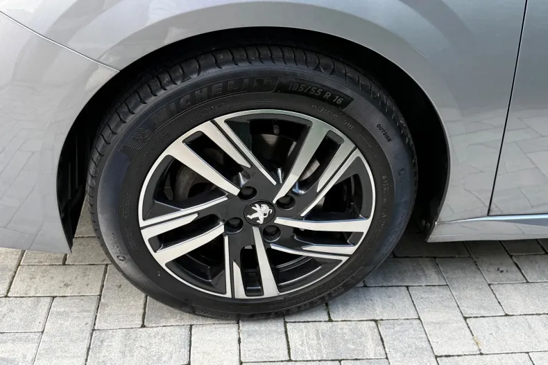 Peugeot 208 din 2023 cu 32.398 km - oferta PEU249700 - foto 14