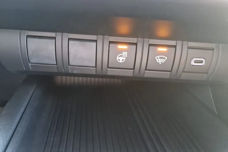 Toyota C-HR din 2026 cu 4 km - oferta TOY249713 - foto 18