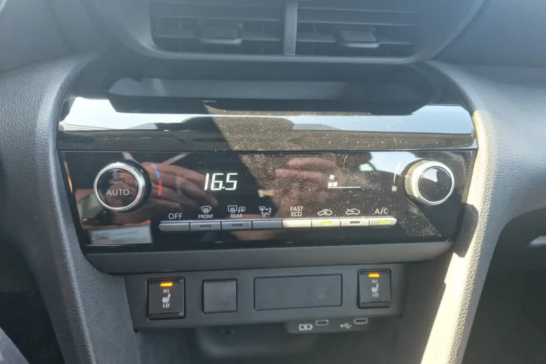 Toyota Yaris Cross din 2026 cu 3 km - oferta TOY249714 - foto 17