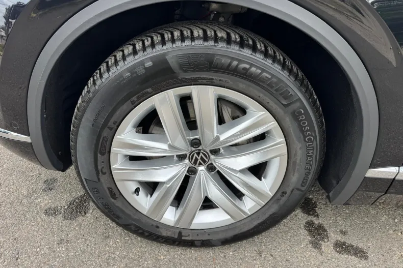 Volkswagen Touareg din 2021 cu 64.651 km - oferta VOL249718 - foto 16