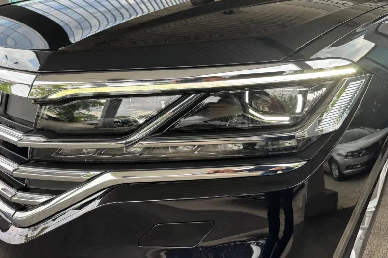 Volkswagen Touareg din 2021 cu 64.651 km - oferta VOL249718 - foto 27
