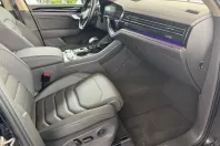Volkswagen Touareg din 2021 cu 64.651 km - oferta VOL249718 - foto 28