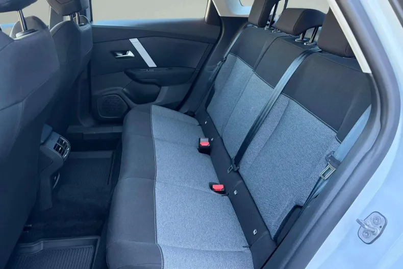 Citroën C4X din 2024 cu 2.540 km - oferta CIT249738 - foto 18