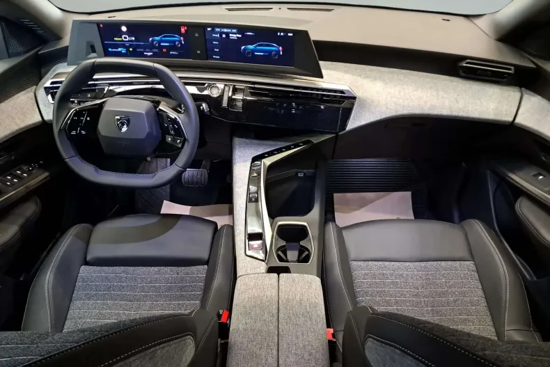 Peugeot 3008 din 2025 cu 3.988 km - oferta PEU249739 - foto 6