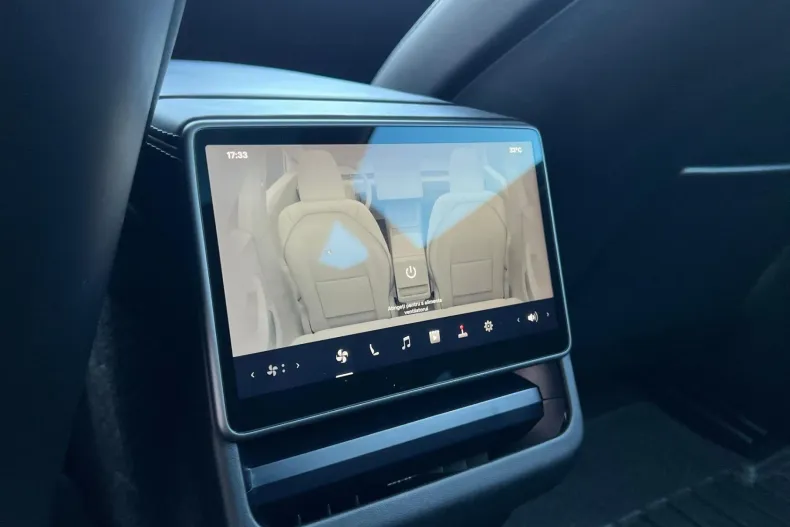 Tesla Model 3 din 2023 cu 108.000 km - oferta TES249741 - foto 18
