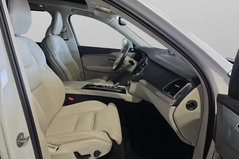 Volvo XC90 din 2022 cu 64.401 km - oferta VOL249743 - foto 7