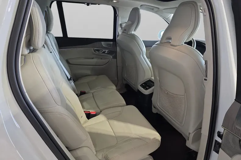 Volvo XC90 din 2022 cu 64.401 km - oferta VOL249743 - foto 9
