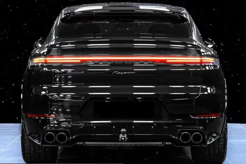 Porsche Cayenne din 2026 cu 13 km - oferta POR249754 - foto 13