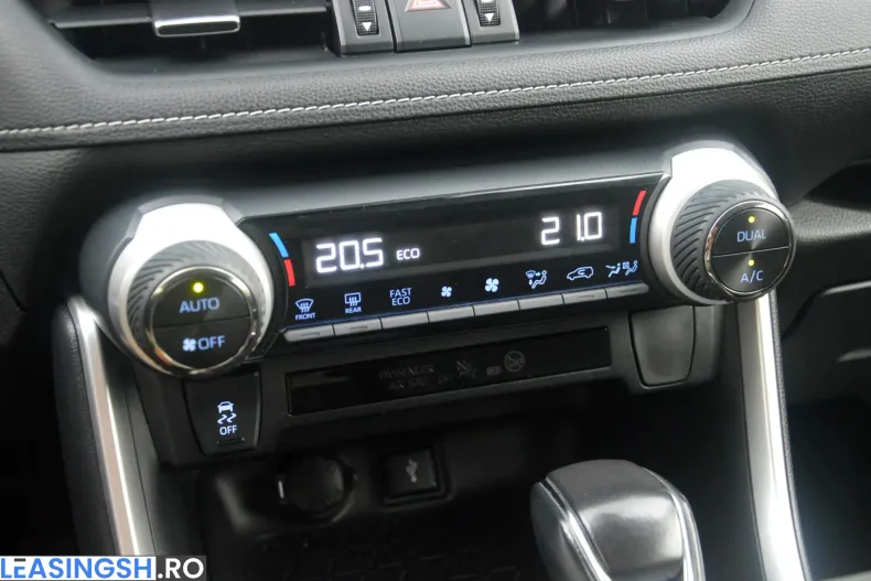 Toyota RAV4 din 2022 cu 145.766 km - oferta TOY249762 - foto 28