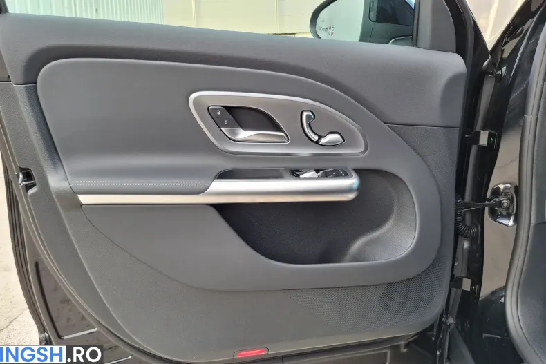 Mercedes-Benz GLB 220 (Clasa GLB) din 2026 cu 3.000 km - oferta MER249771 - foto 11