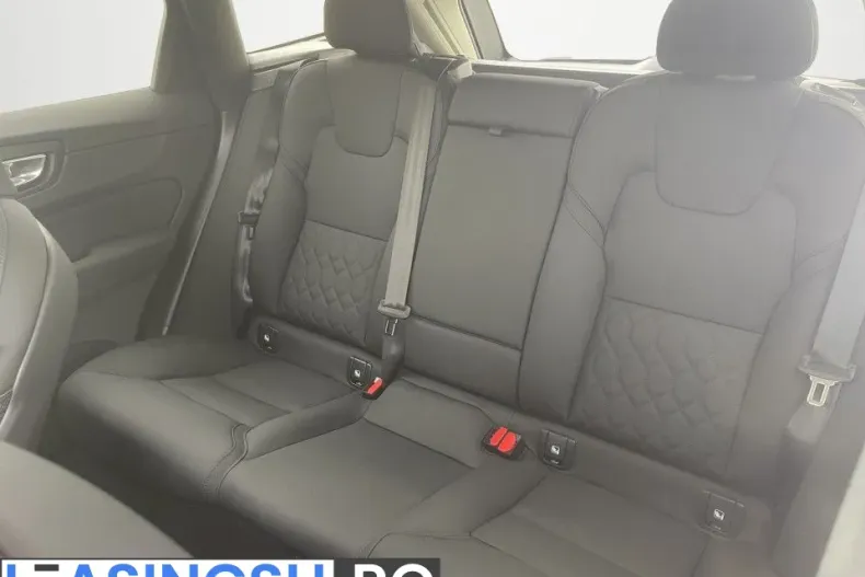 Volvo XC60 din 2026 cu 2.800 km - oferta VOL249775 - foto 13