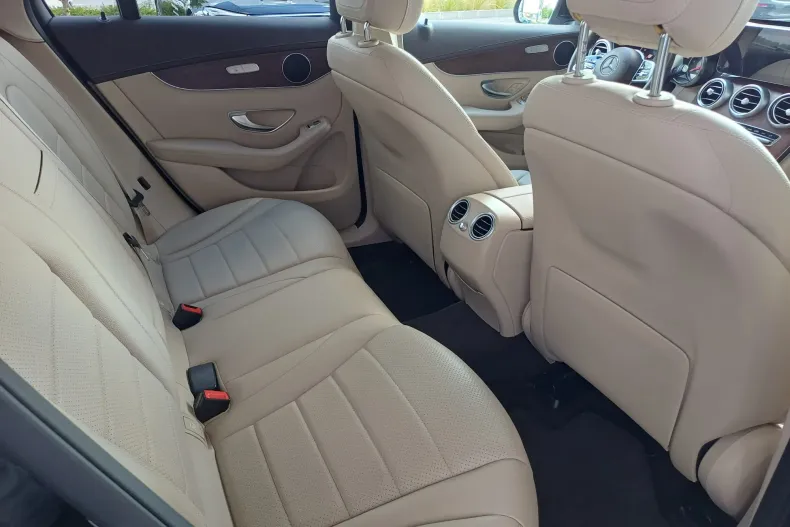Mercedes-Benz GLC 220 (Clasa GLC) din 2020 cu 153.990 km - oferta MER249785 - foto 12