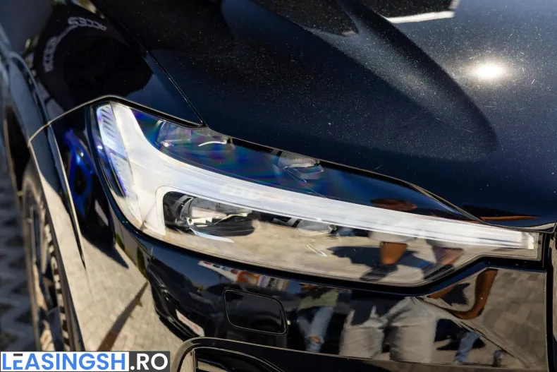 Volvo XC60 din 2024 cu 53.292 km - oferta VOL249793 - foto 4