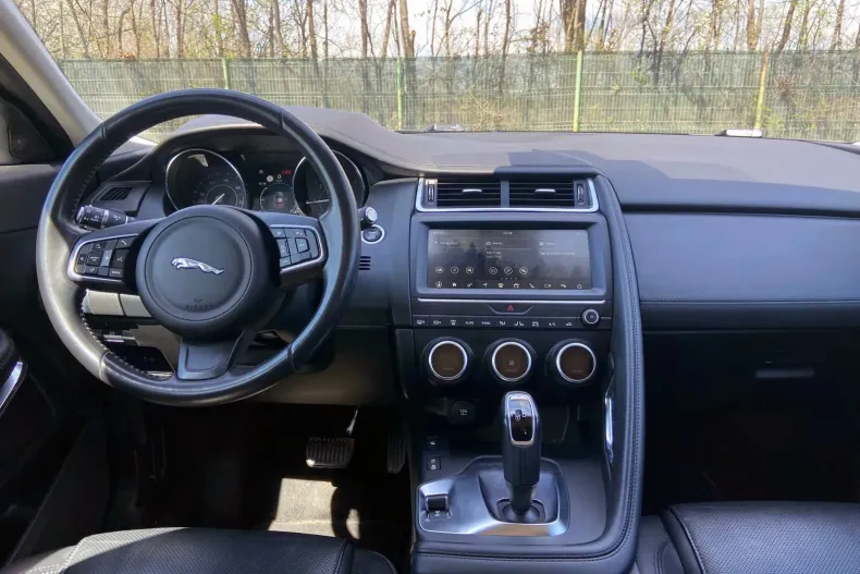 Jaguar E-Pace din 2020 cu 95.700 km - oferta JAG249807 - foto 24