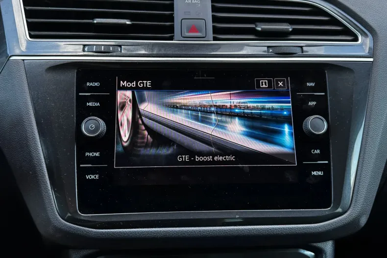 Volkswagen Tiguan din 2022 cu 130.698 km - oferta VOL249810 - foto 39