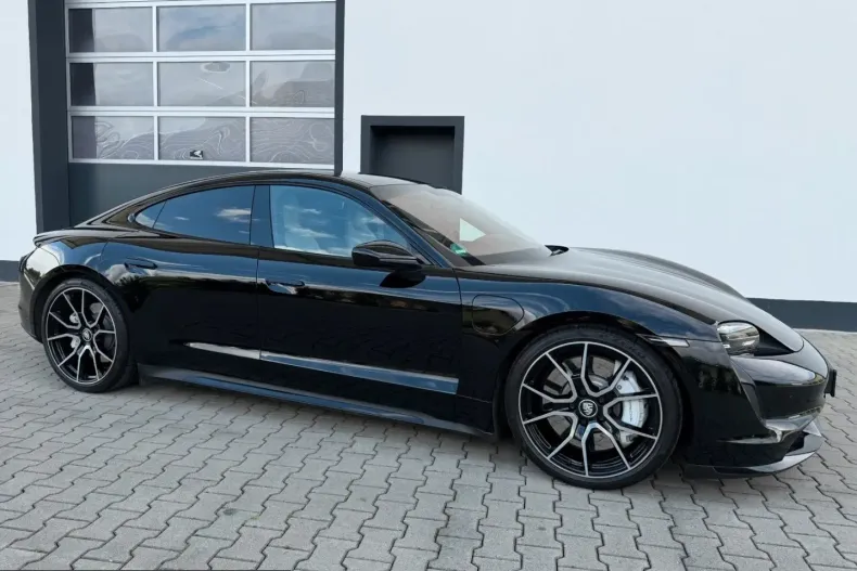 Porsche Taycan din 2023 cu 17.586 km - oferta POR249811 - foto 7