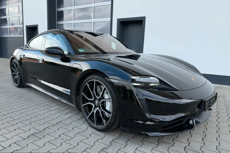 Porsche Taycan din 2023 cu 17.586 km - oferta POR249811 - foto 8