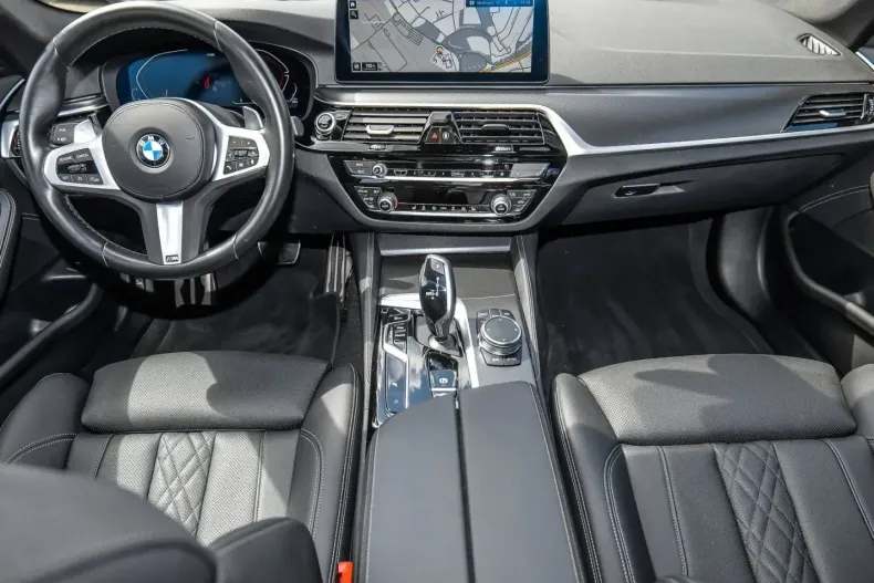 BMW 540 (Seria 5) din 2023 cu 44.612 km - oferta BMW249813 - foto 3