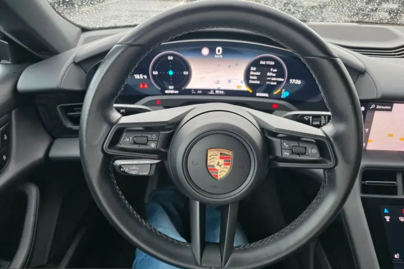 Porsche Taycan din 2023 cu 45.000 km - oferta POR249816 - foto 6