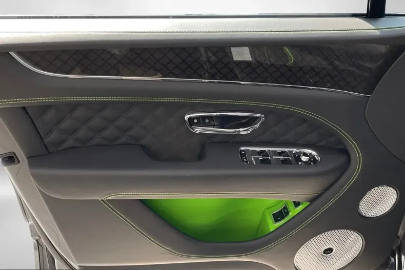 Bentley Bentayga din 2025 cu 9.500 km - oferta BEN249819 - foto 8
