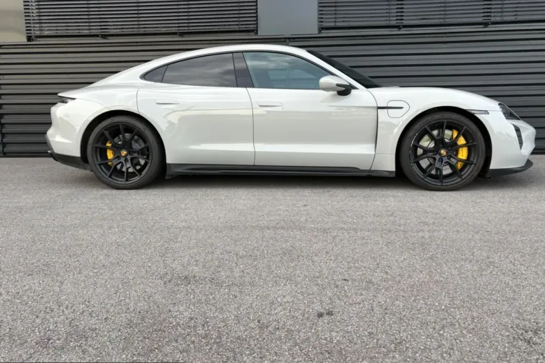 Porsche Taycan din 2023 cu 60.700 km - oferta POR249820 - foto 9