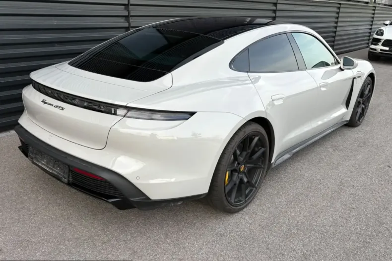 Porsche Taycan din 2023 cu 60.700 km - oferta POR249820 - foto 10