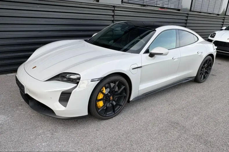 Porsche Taycan din 2023 cu 60.700 km - oferta POR249820 - foto 22