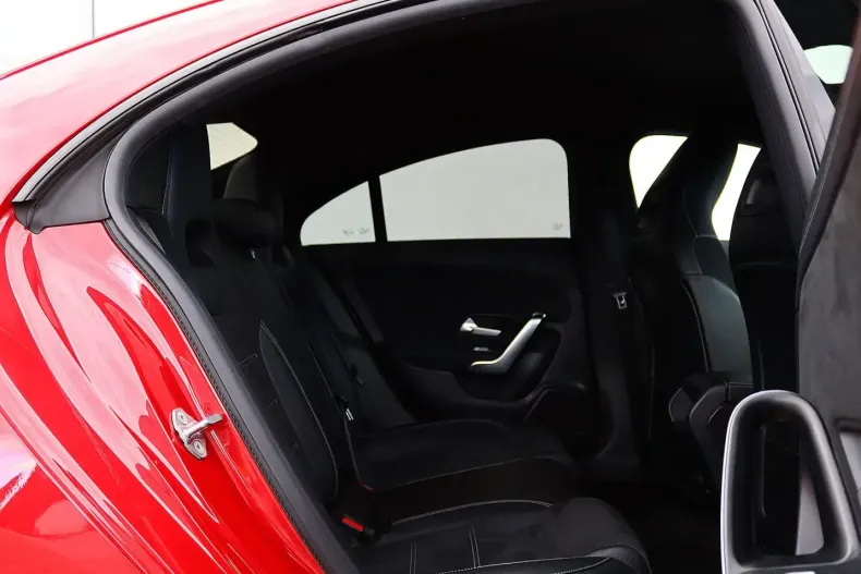 Mercedes-Benz CLA 250 (Clasa CLA) din 2021 cu 67.572 km - oferta MER249824 - foto 15