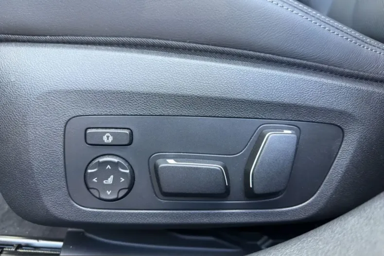 BMW M3 (Seria 3) din 2025 cu 23.550 km - oferta BMW249835 - foto 7