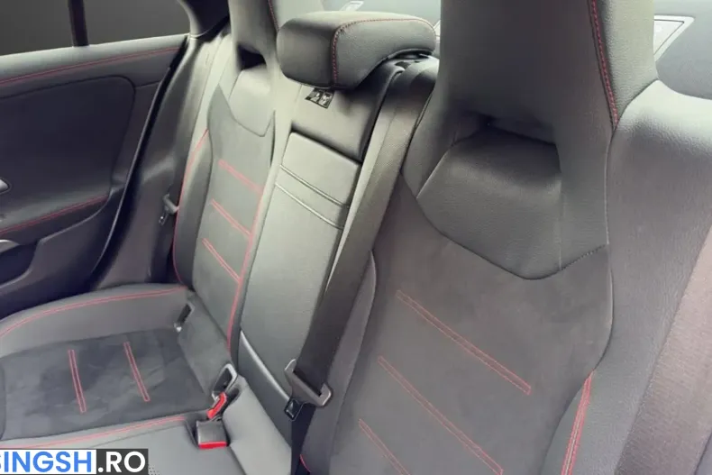 Mercedes-Benz CLA 250 (Clasa CLA) din 2024 cu 12.190 km - oferta MER249844 - foto 8